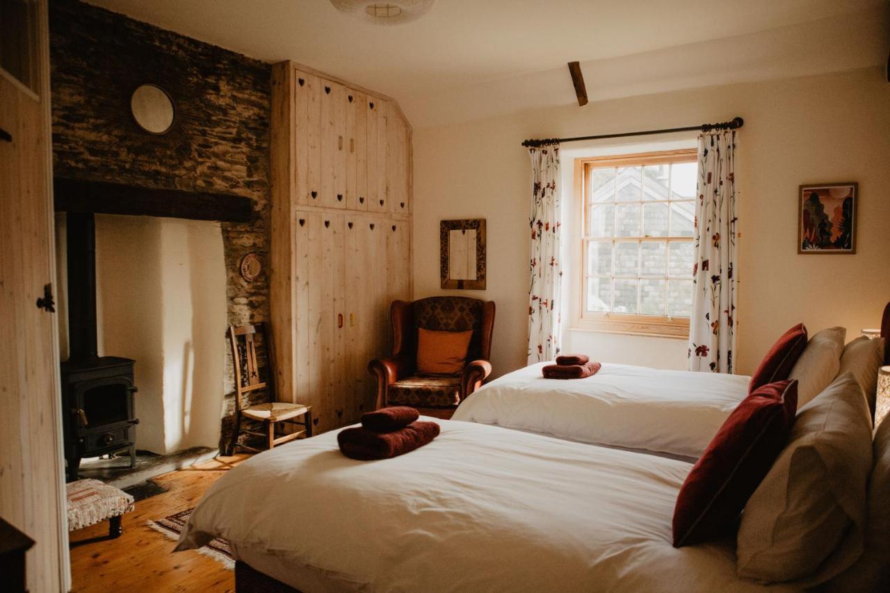 バーンスタプル Holwell Holistic Retreat Bed & Breakfast エクステリア 写真