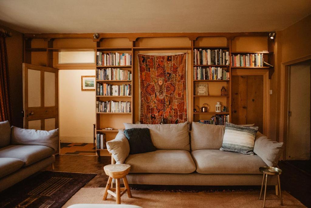 バーンスタプル Holwell Holistic Retreat Bed & Breakfast エクステリア 写真