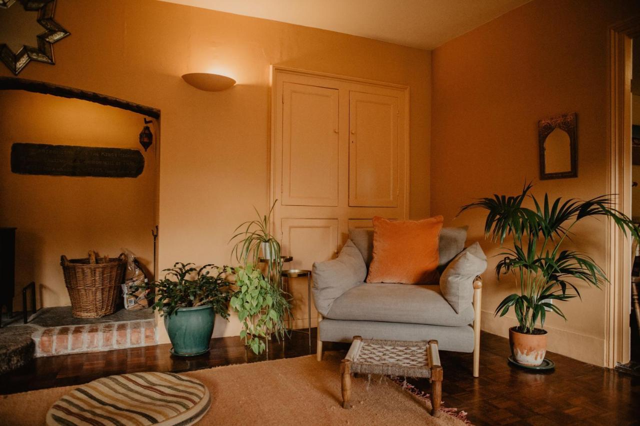 バーンスタプル Holwell Holistic Retreat Bed & Breakfast エクステリア 写真