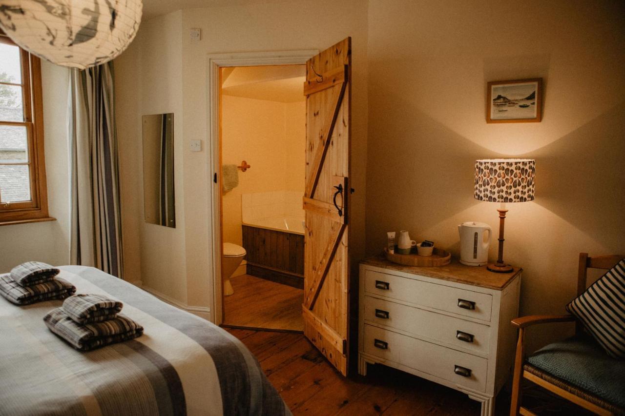 バーンスタプル Holwell Holistic Retreat Bed & Breakfast エクステリア 写真