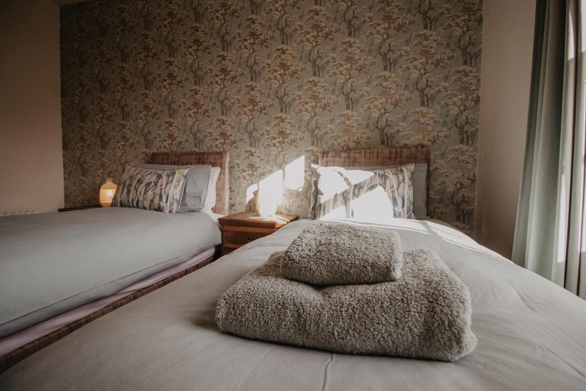 バーンスタプル Holwell Holistic Retreat Bed & Breakfast 部屋 写真