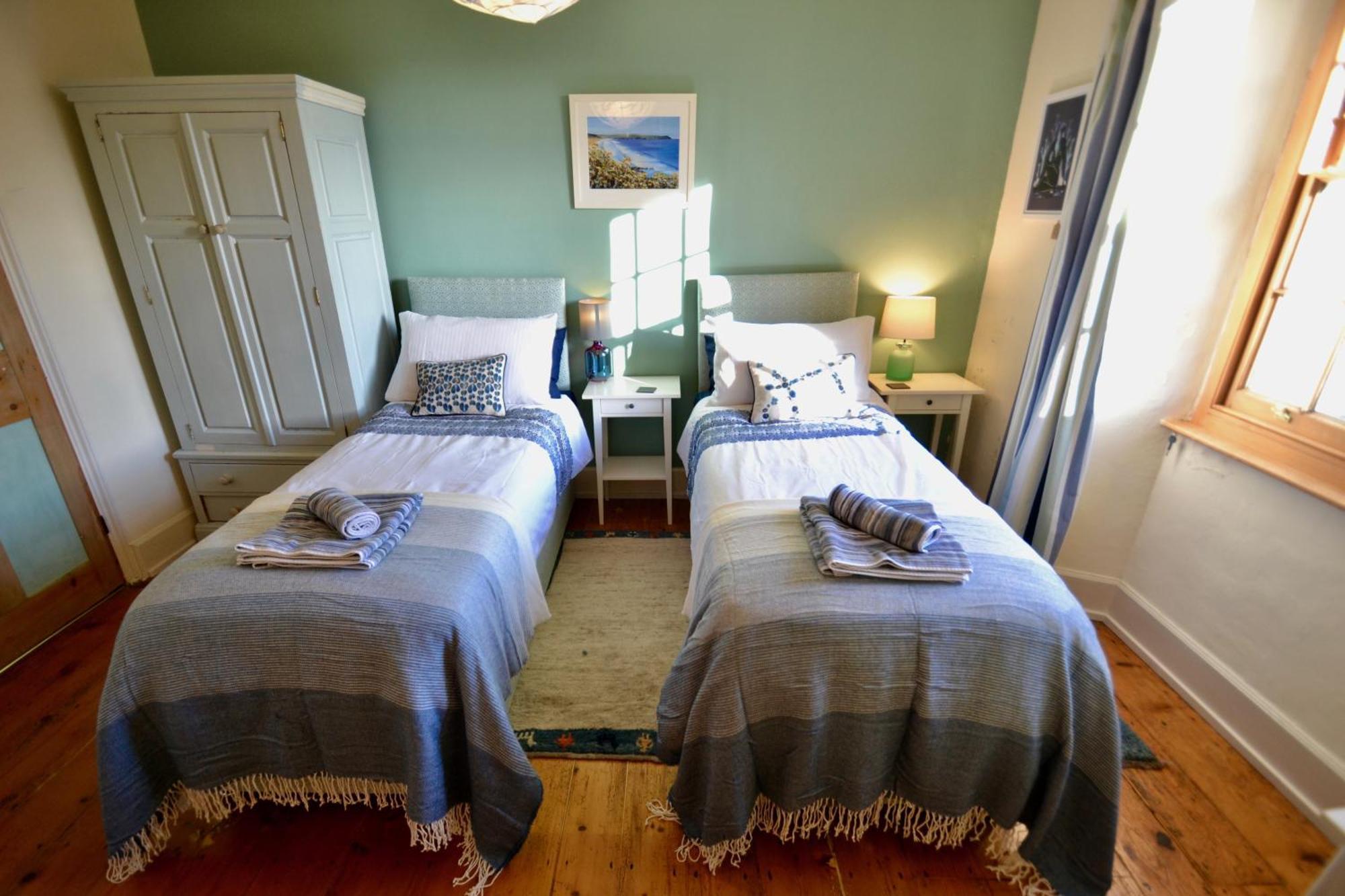 バーンスタプル Holwell Holistic Retreat Bed & Breakfast 部屋 写真