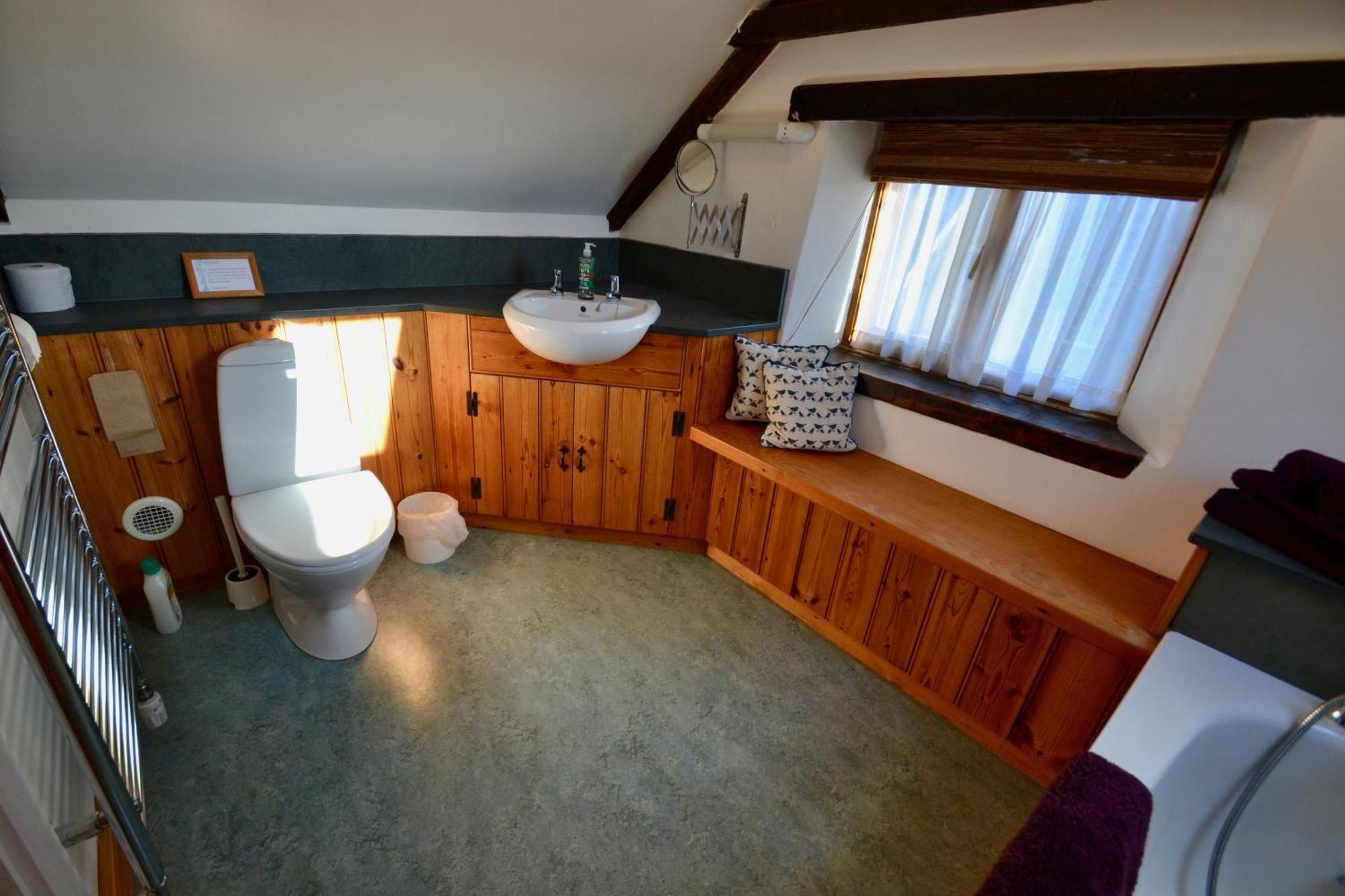 バーンスタプル Holwell Holistic Retreat Bed & Breakfast 部屋 写真
