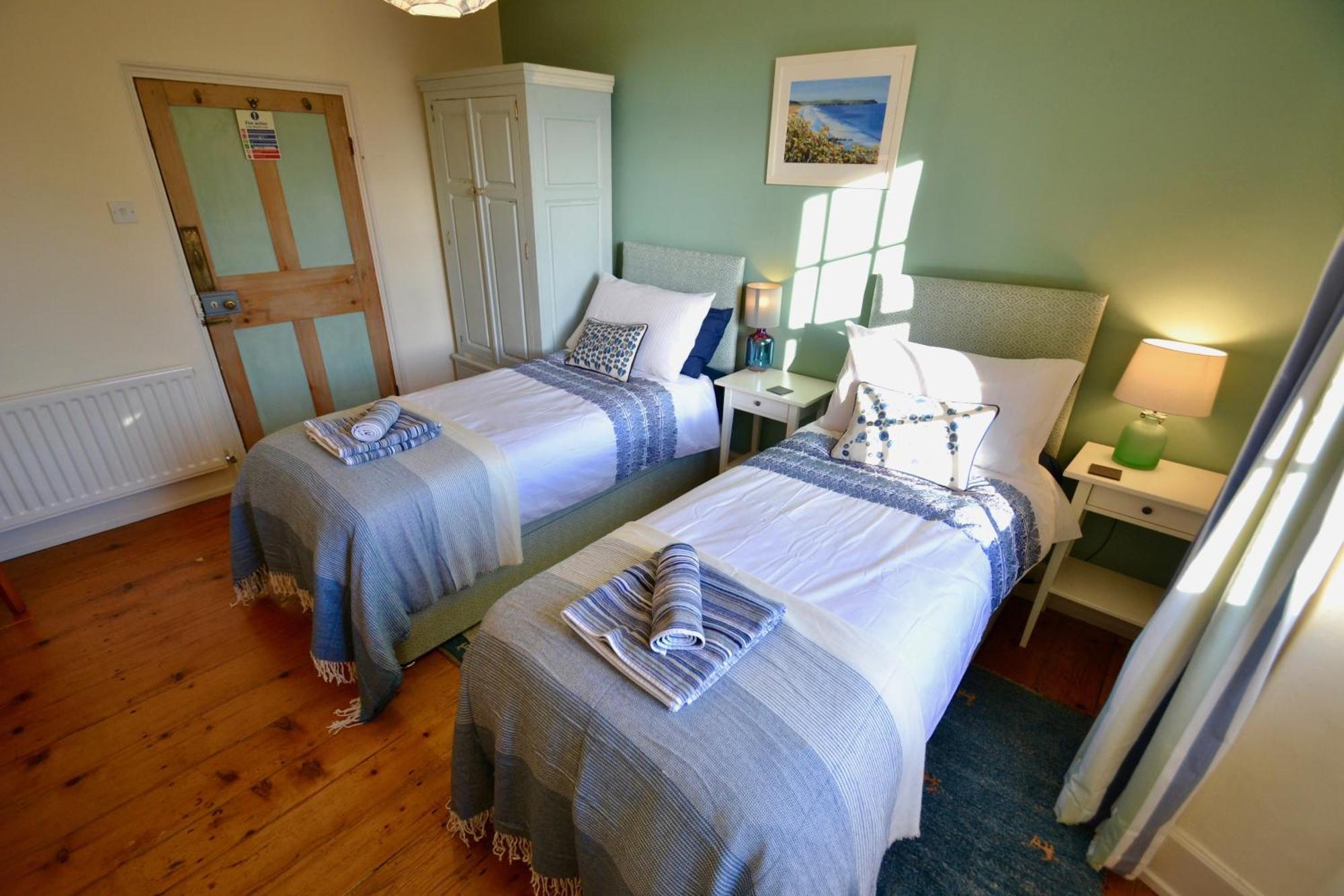 バーンスタプル Holwell Holistic Retreat Bed & Breakfast 部屋 写真