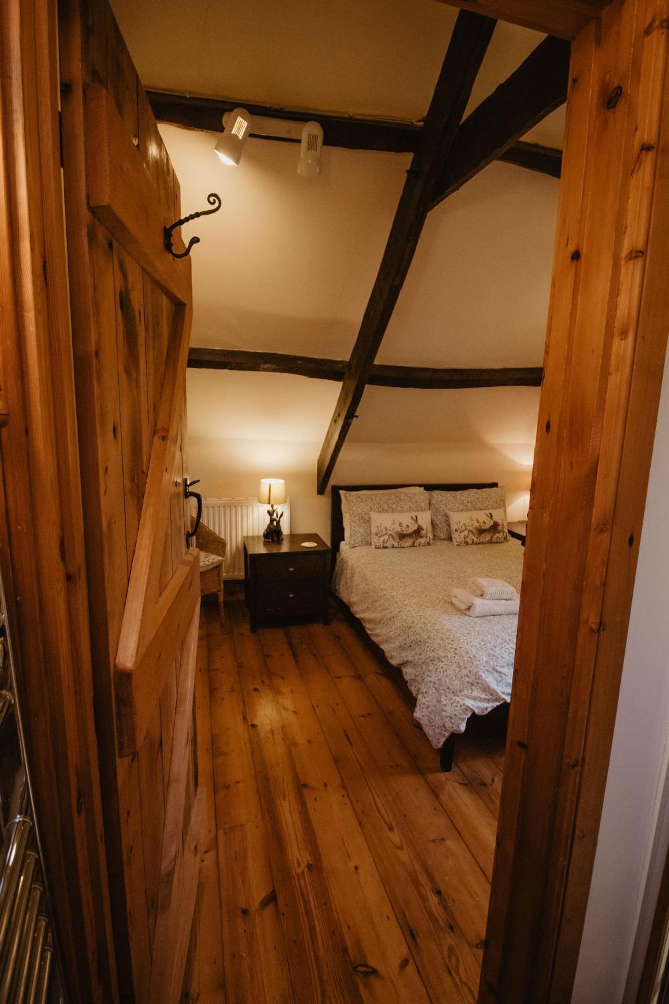 バーンスタプル Holwell Holistic Retreat Bed & Breakfast エクステリア 写真